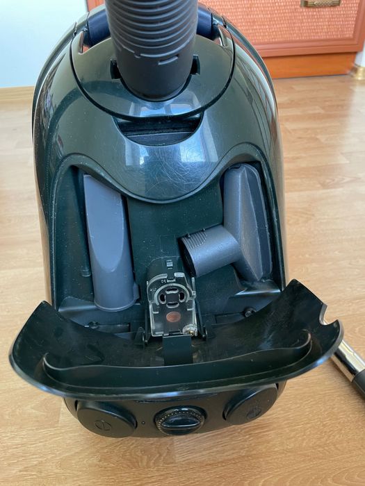 Пилосос Philips Mobilo turbomax-відмінний стан, 599 грн.
