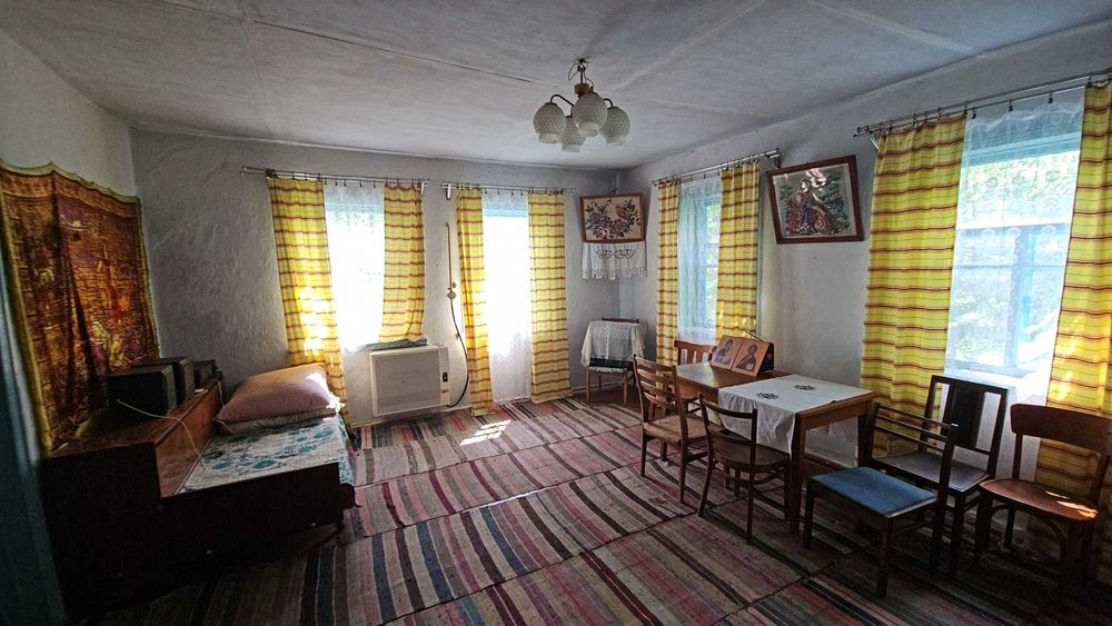 село Черевки, є газ, криниця, світло. Є ВІДЕООГЛЯД