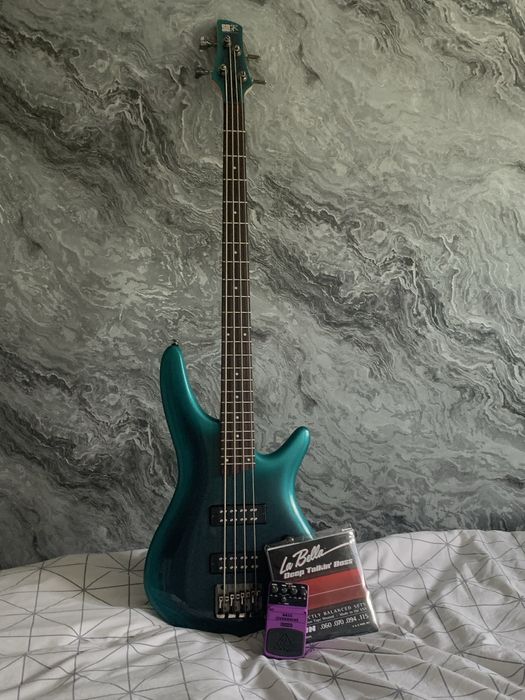 Ibanez sr300e (tape wound струны)+струны обычние