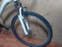 Bicicleta com quadro em ferro