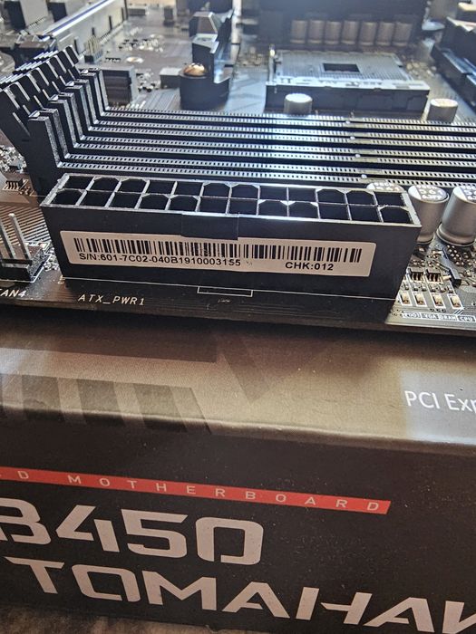 Комплект: MSI B450 Tomahawk max. Saphire RX590 nitro. Amd Ryzen 5 3600