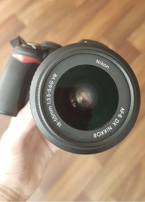 Продам дзеркальний фотоапарат Nikon D3100