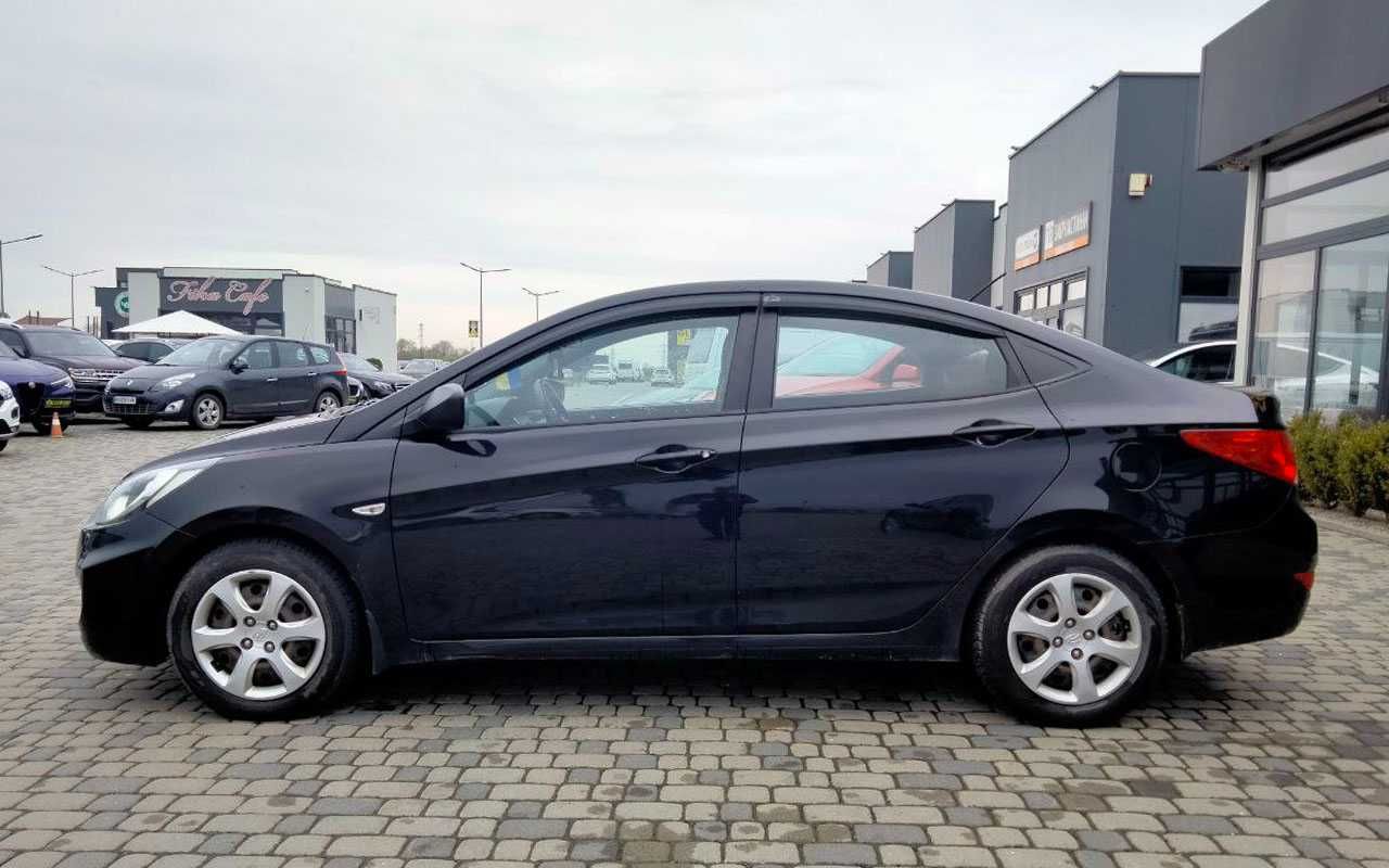 Hyundai Accent 2013