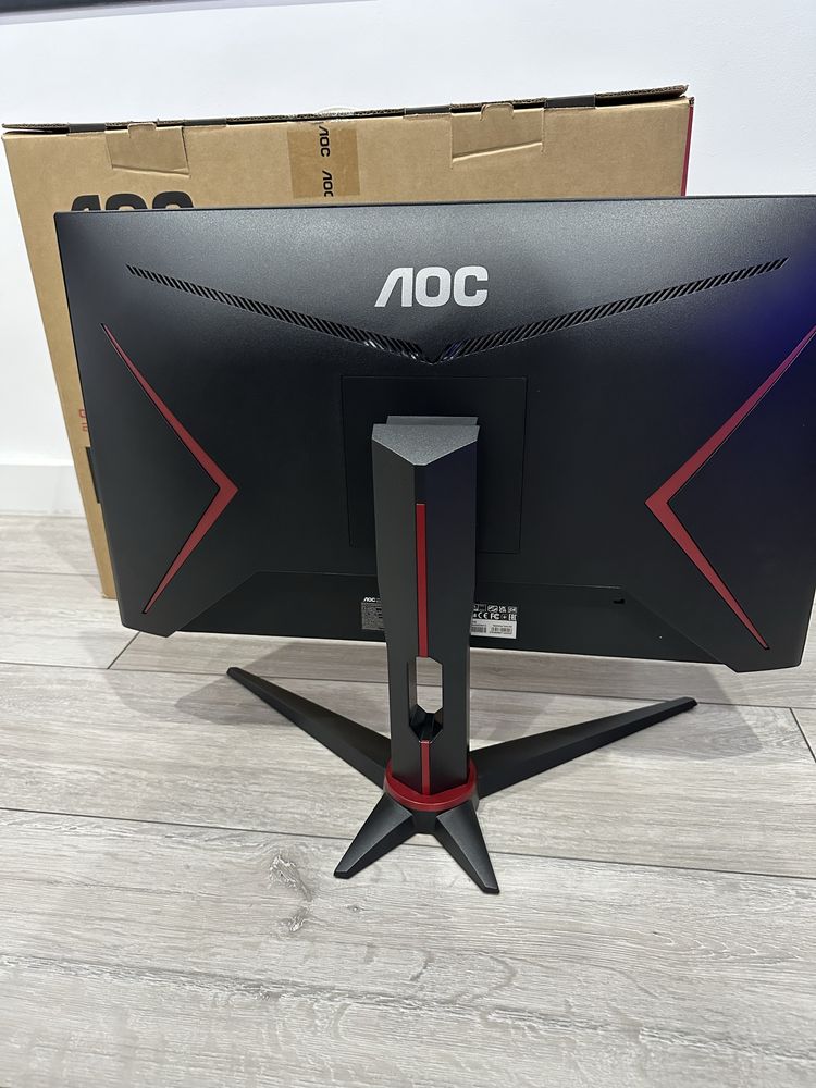 Monitor gaming Aoc 24cale