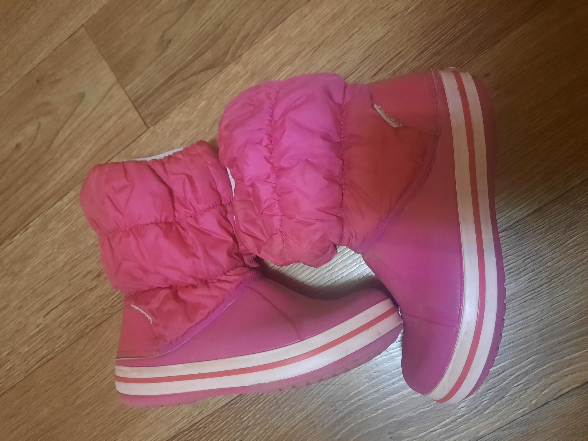 Зимові чоботи Crocs Kids Winter Puff Boot Candy Pink j2, 33-34