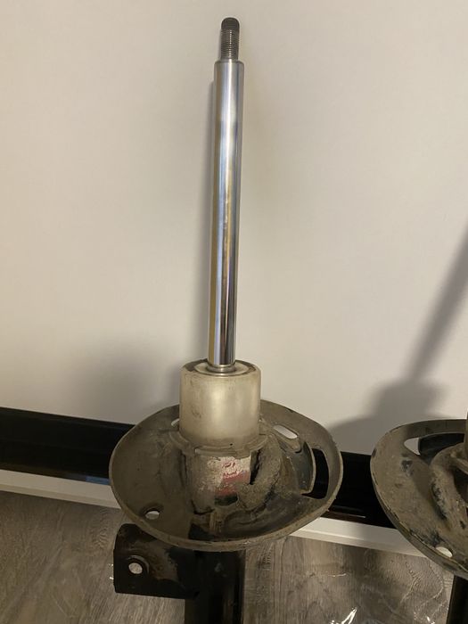 Амортизатори Стойки Mazda 3 bm bn оригінал Kayaba KYB 338087 338088