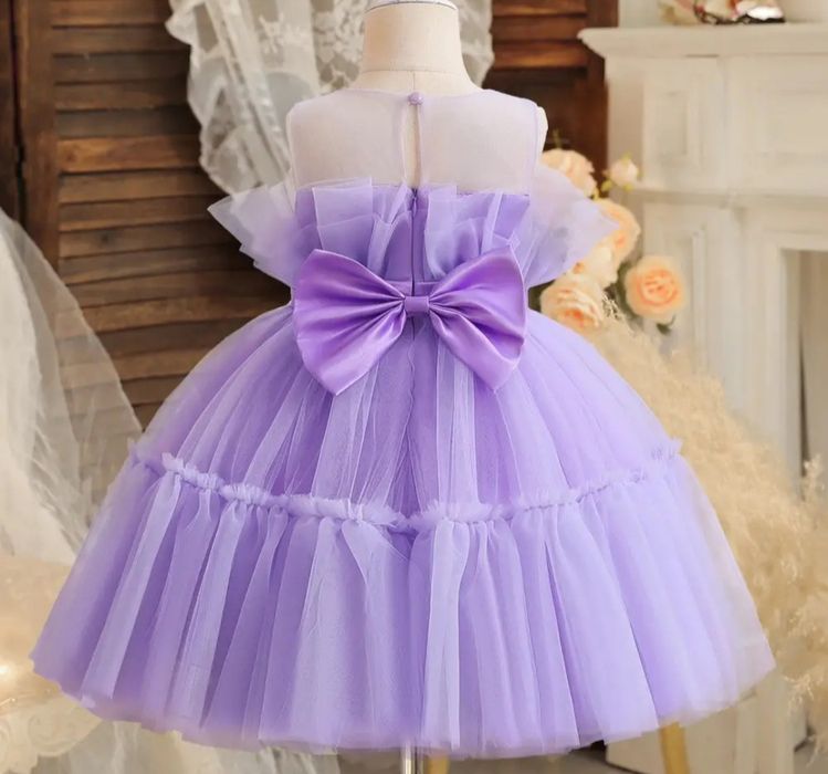 Плаття на дівчинку