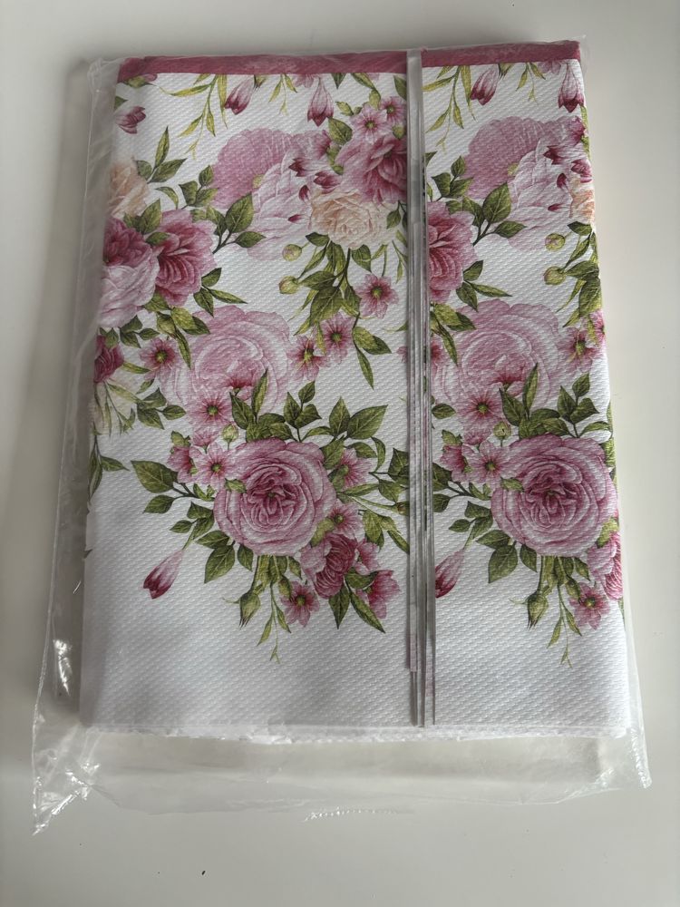 Obrus papierowy Bukiet Różowe Kwiaty 120x180 cm Daisy nowy różowy biel