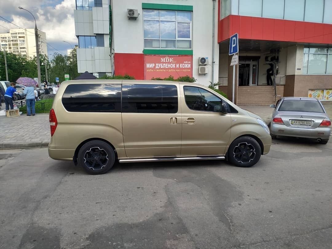 Продам бус hyundai H1 starex