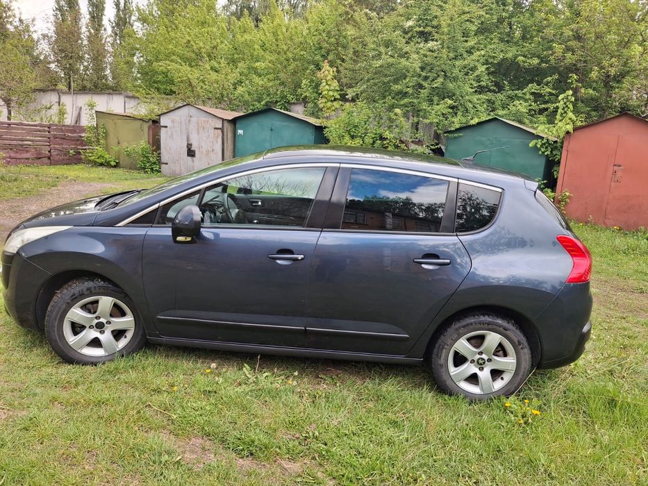 Автомобіль Peugeot 3008