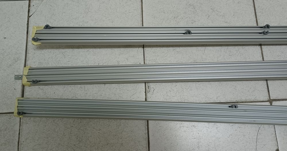 Calhas alumínio e cortinas palhinha Ikea