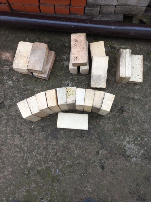 Кирпич, цегла огнеупорная,вогнетривка, шамот.
