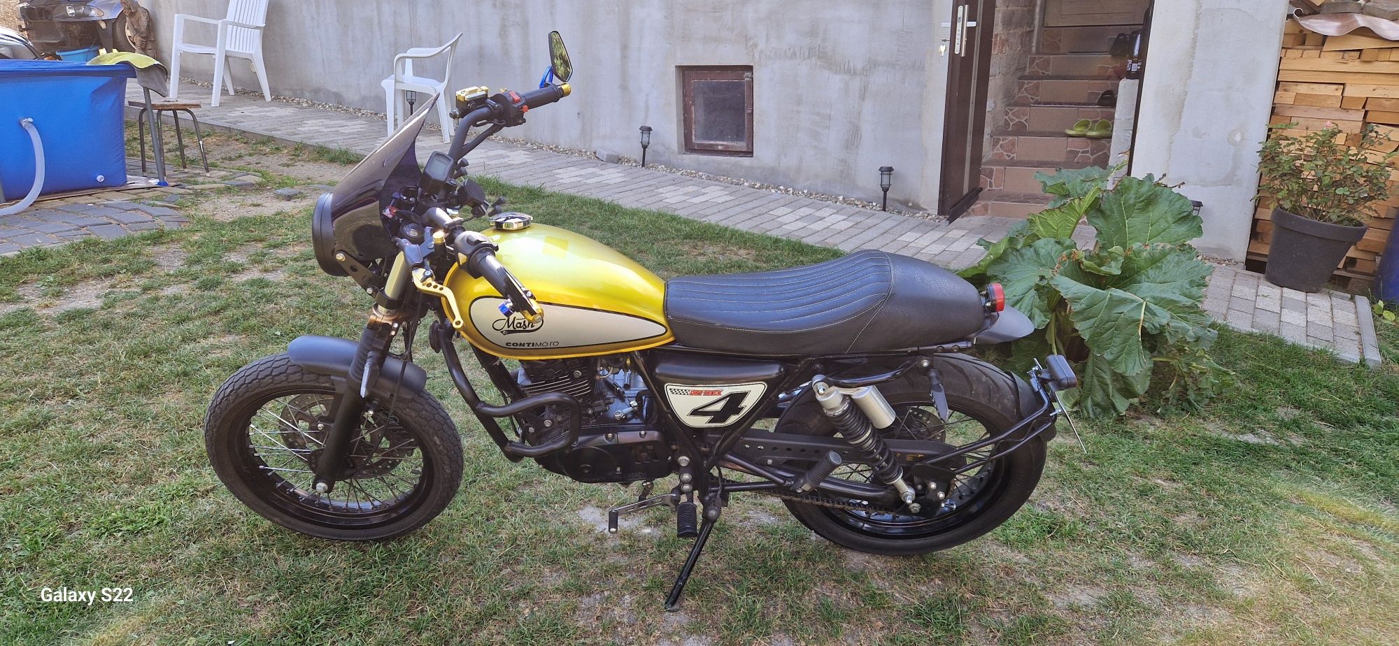 Mash Dirt Track 125 Cafe Racer