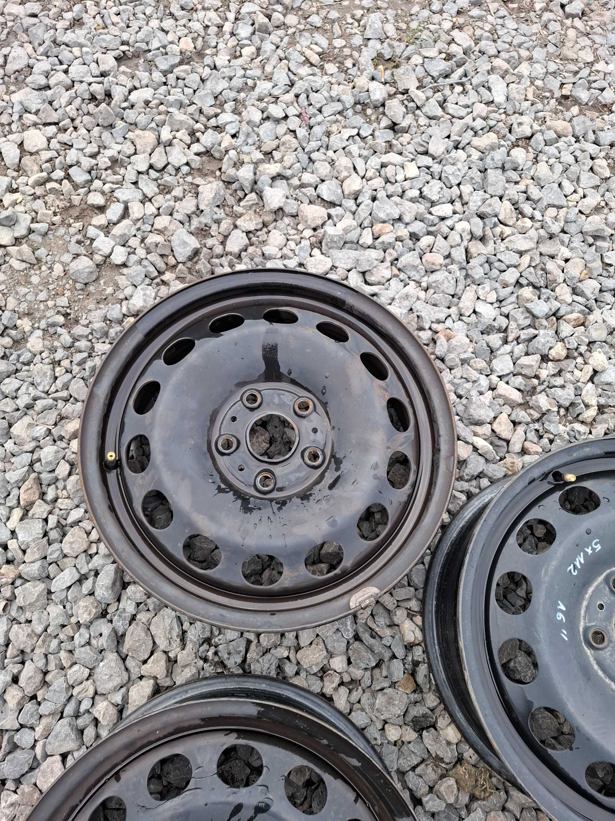 Felgi stalowe VW Golf VII Passat B7 Touran 5x112 16" ET48 6Jx16