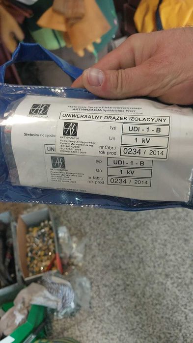 Uniwersalny drążek izolacyjny UDI-1-B