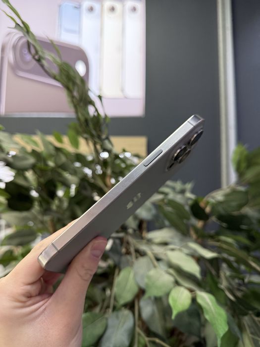 iPhone 15 Pro Max 256GB Natural Titanium