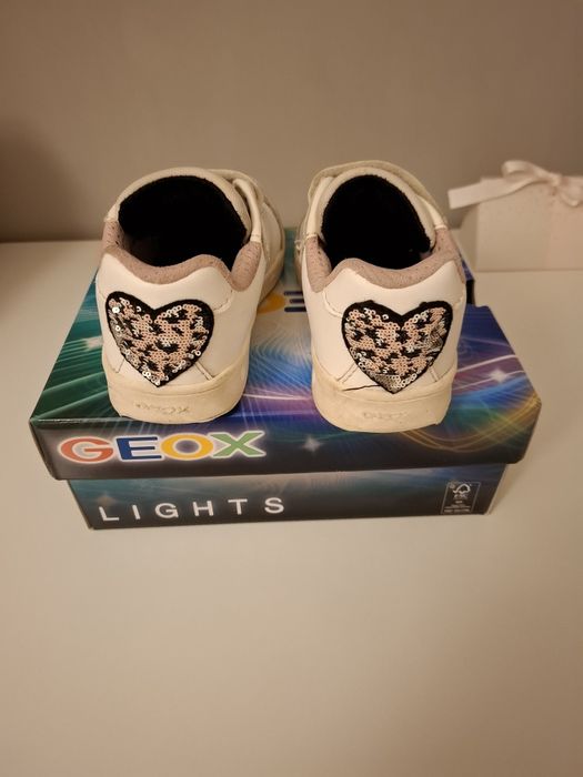 Sapatilhas Geox Brancas/Rosa tam. 29