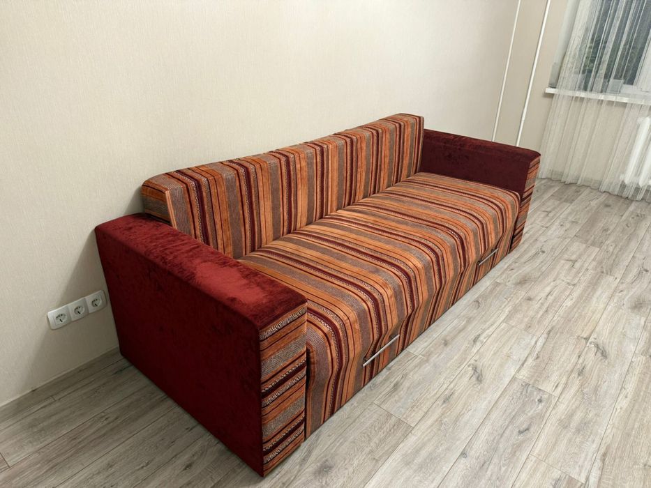 Диван крісло ліжко продам диван