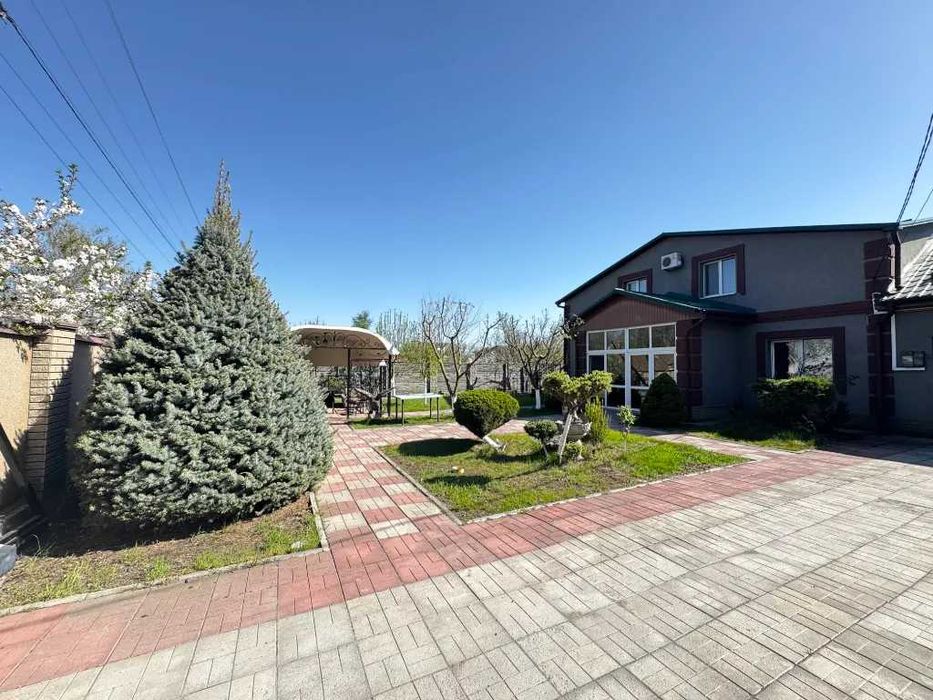 Продам 2 этажный дом в Березановке на левом берегу