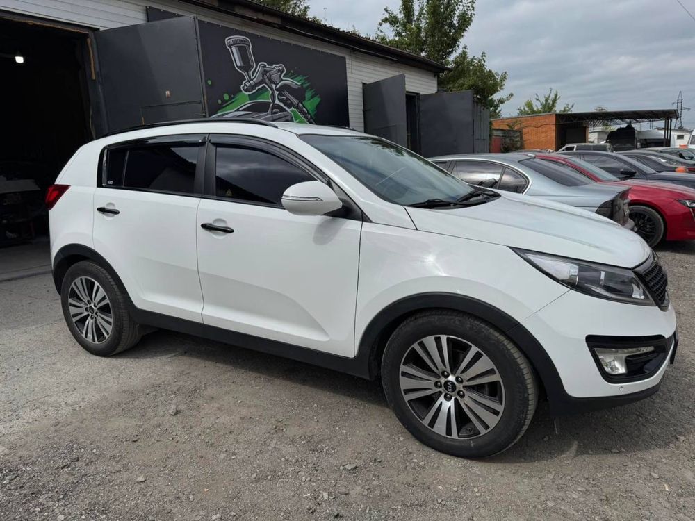 Продам Kia Sportage 2л