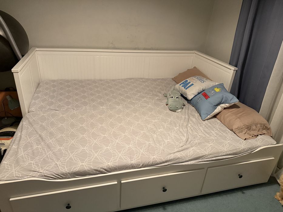 Cama dupla ou singular c gavetas e colchões incluidos