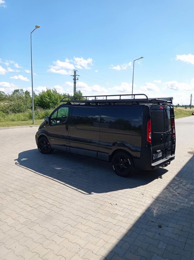Sprzedam bardzo ladny Nissan Primastar maly przebieg