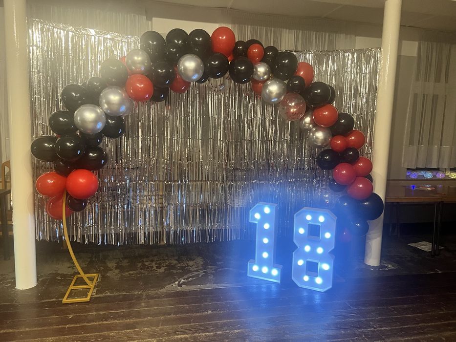 Sprzedam ledową cyfrę 18