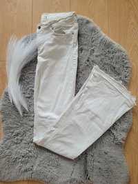 Białe spodnie jeansowe dzwony Zara rozmiar S