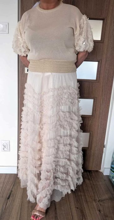 Wiskozowa bluzka sweterek na różne okazje z tiulowymi rękawami