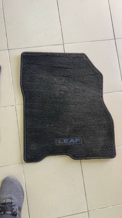 Продам оригінальні коврики Nissan Leaf 2018–2024