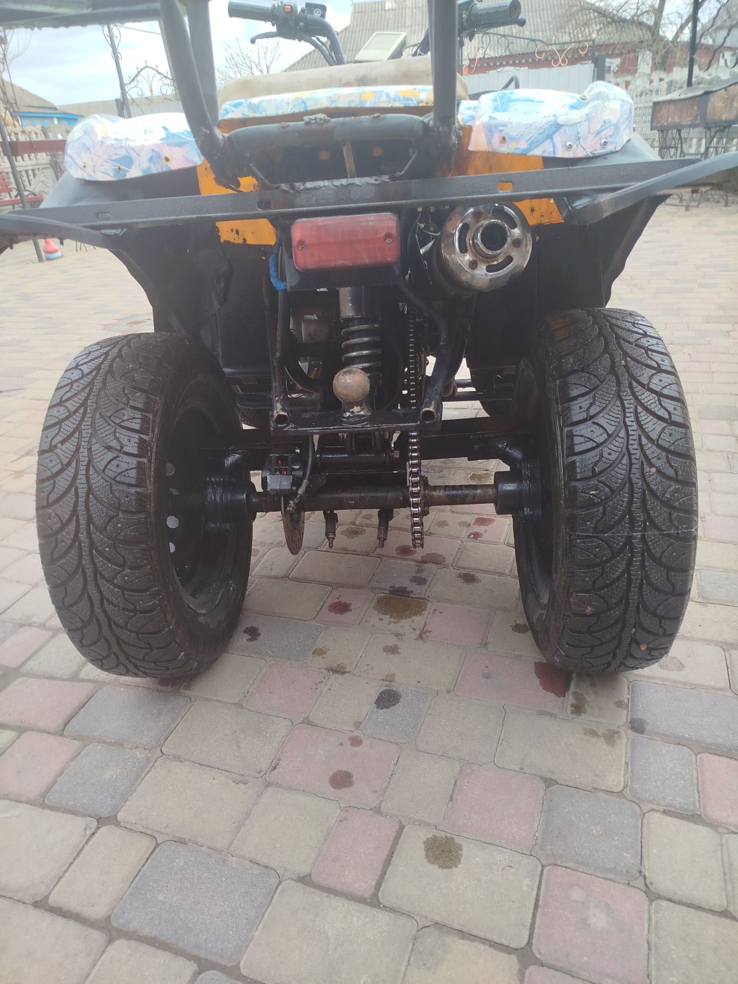 Продам квадроцикл ХАМЕР 200