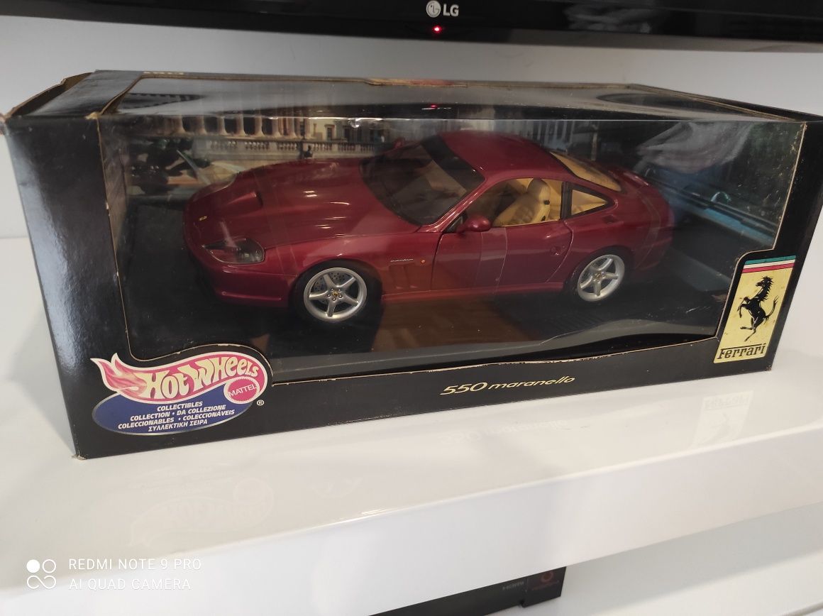 1:18 Ferrri 550 maranello hotwheels carro colecao