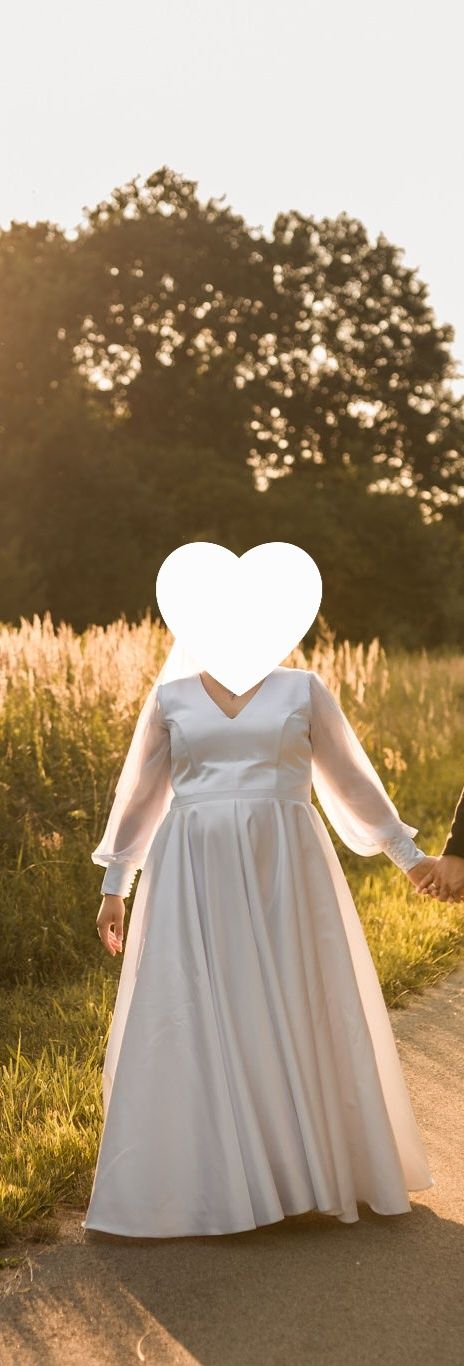 Suknia/ sukienka ślubna :)