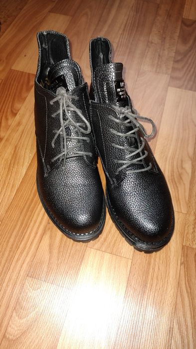 Ботинки зимние женские р.37