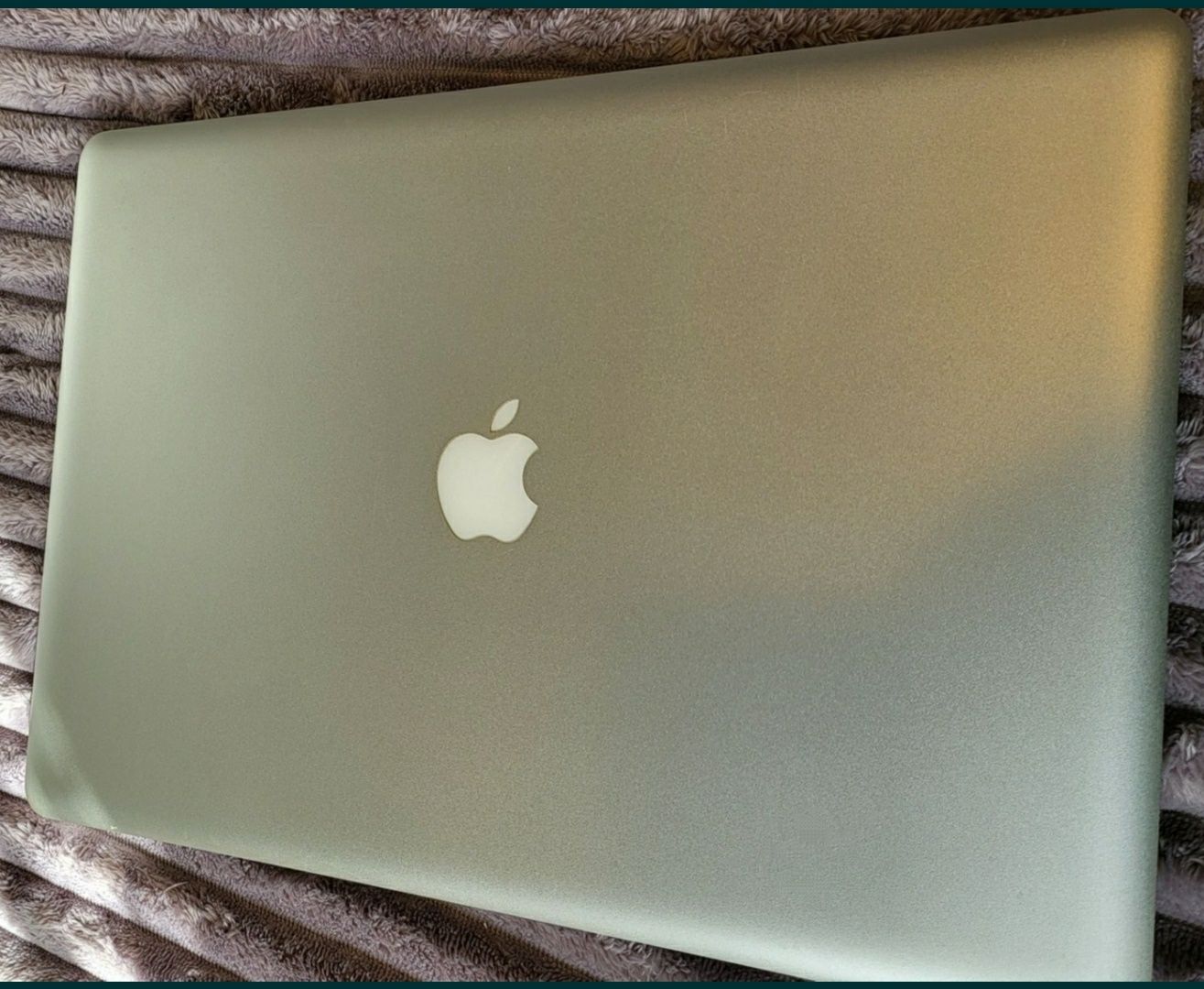 Надійний Mac Book MacBook Pro A1297 i5 DDR3 8gb. Intel 3000 в гарному