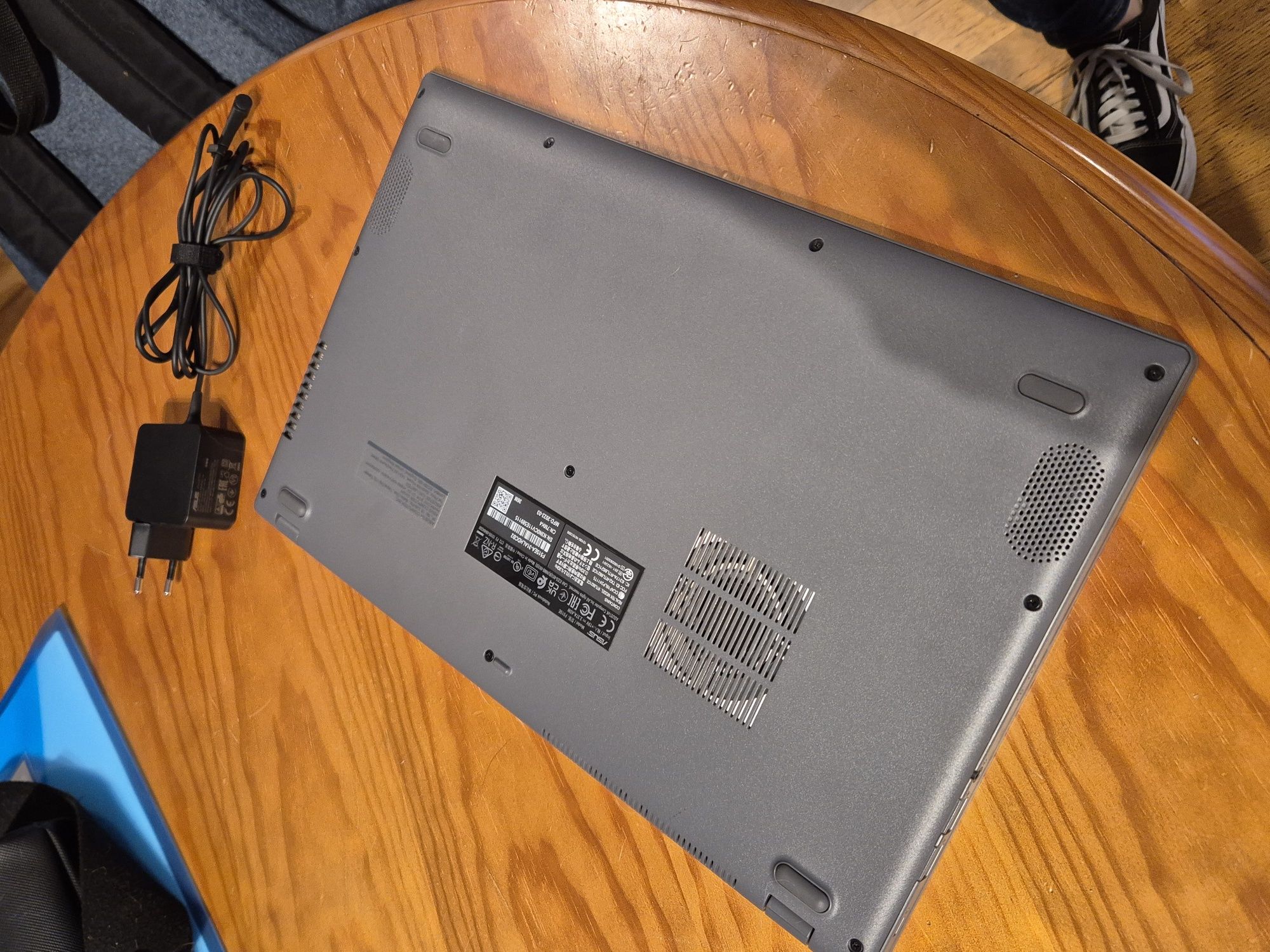 Asus F515EA i3 11th 12Gb Ram