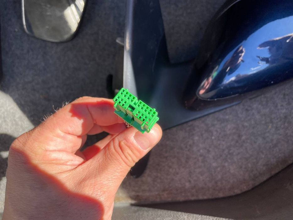 Дзеркало праве Volvo S60 праве