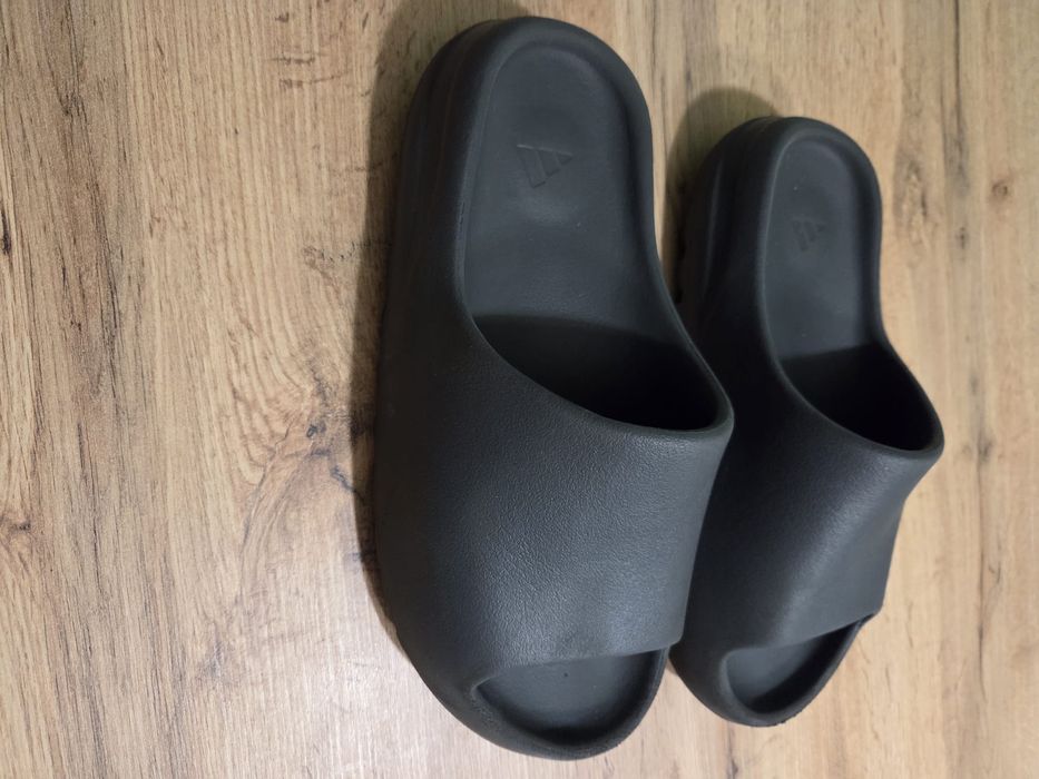 Klapki yezzy slide adidas r.43