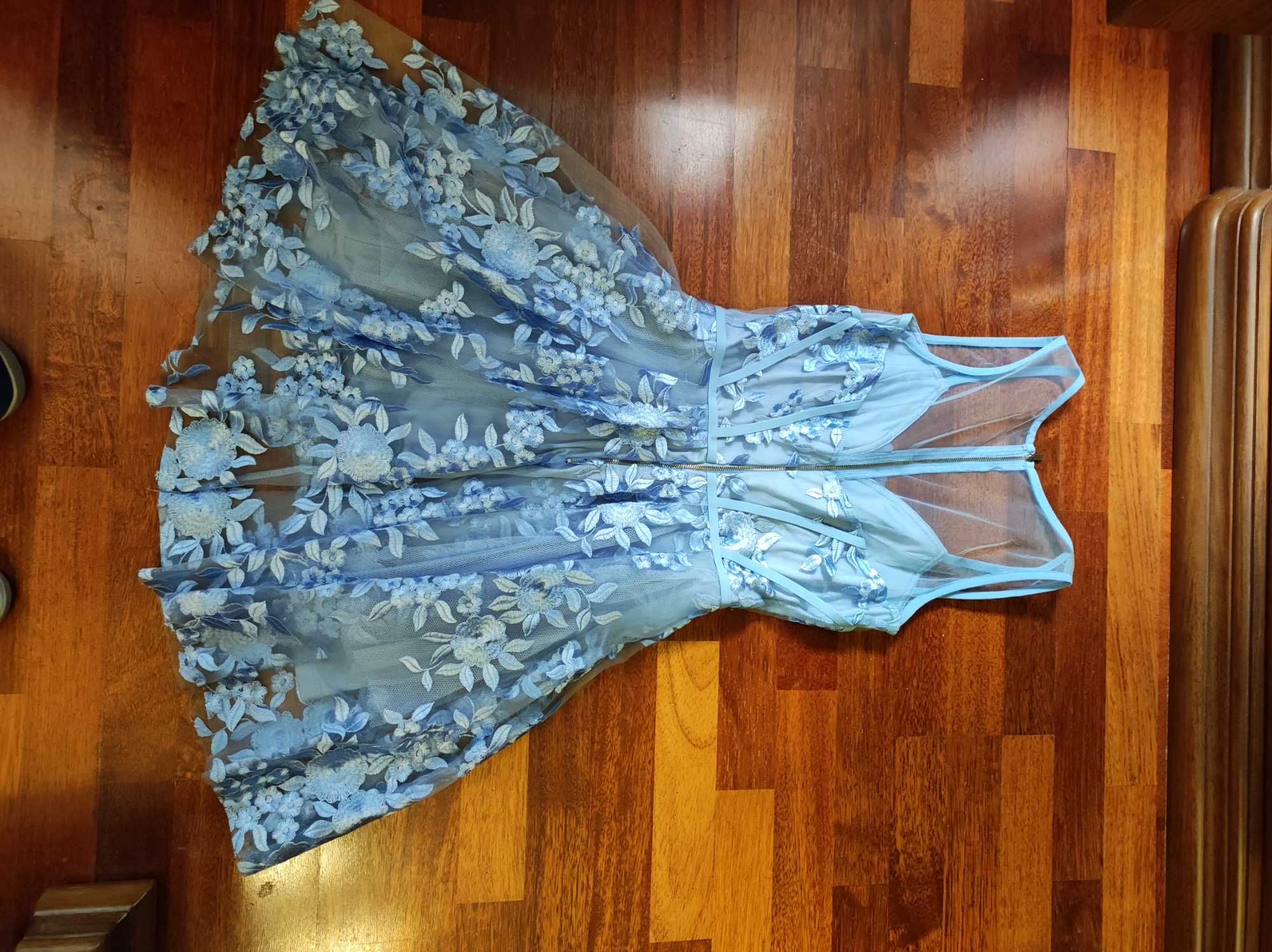 Сукня блакитна святкова