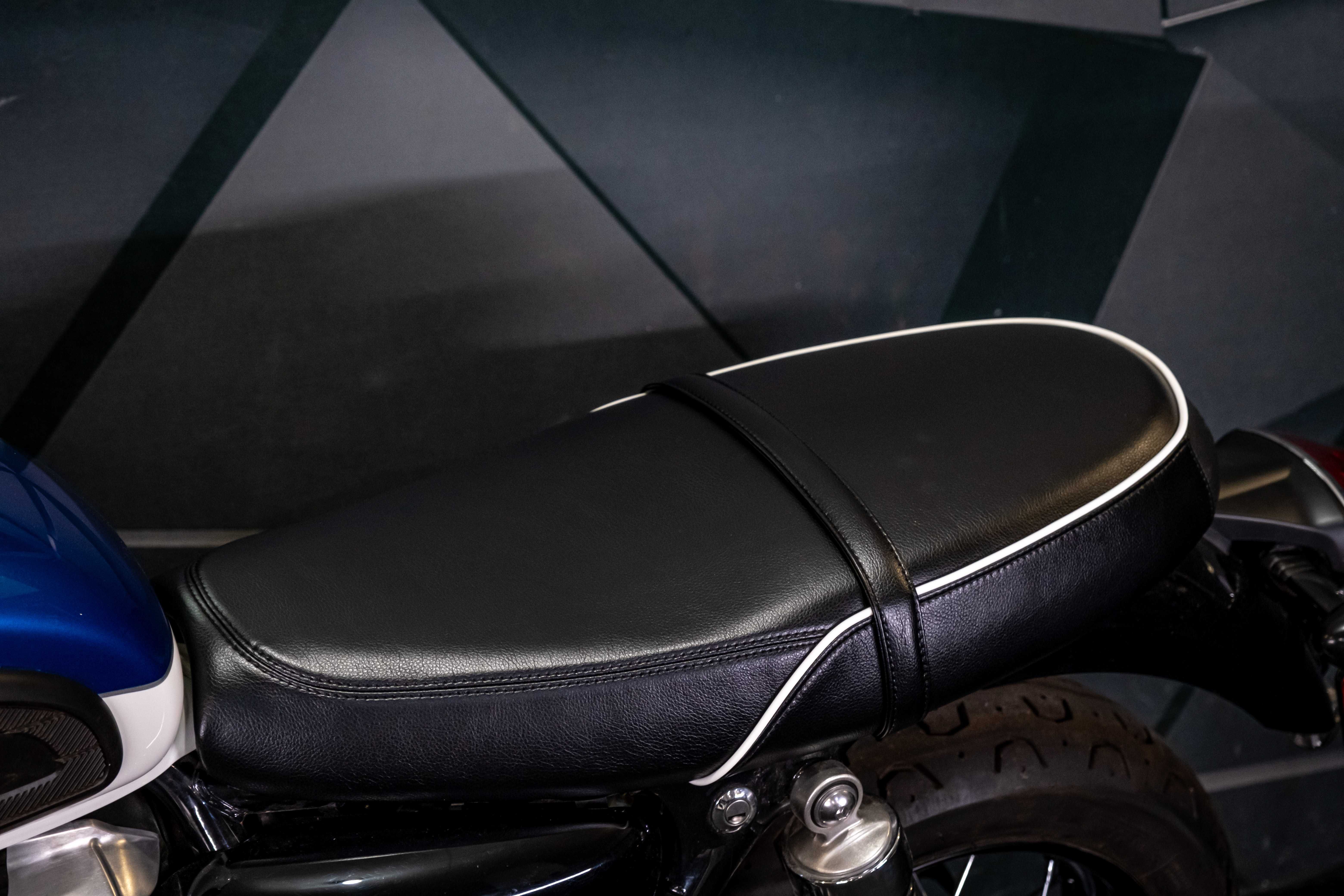 Triumph Bonneville T100