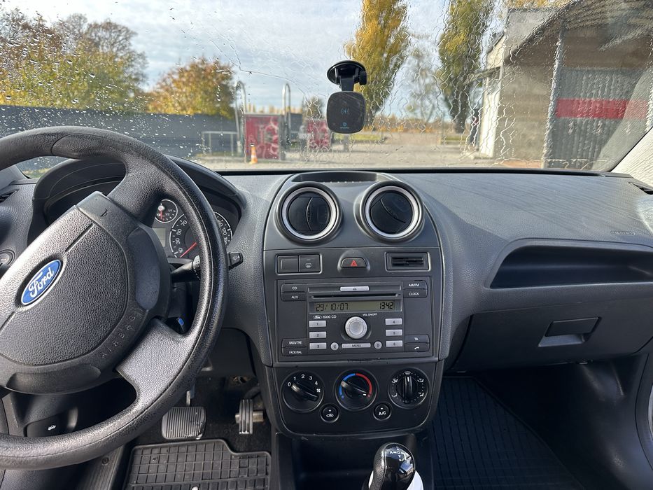 Продам Ford Fiesta