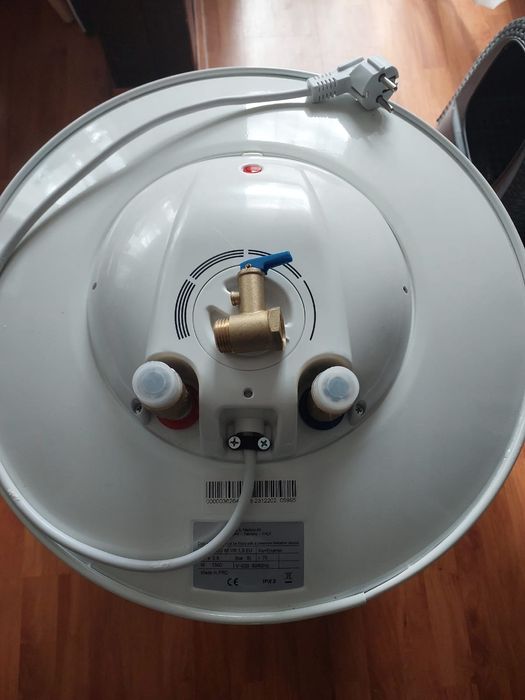 Bojler Podgrzewacz elektryczny Regent 80L
