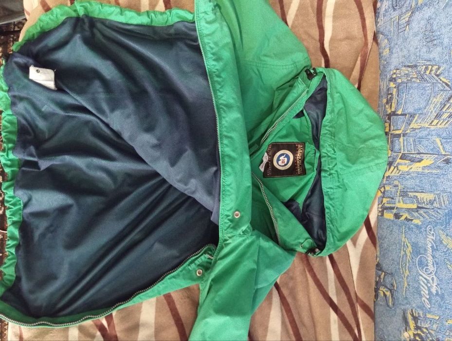 Продам  оригінальний анорак Napapijri,в ідеальному стані.