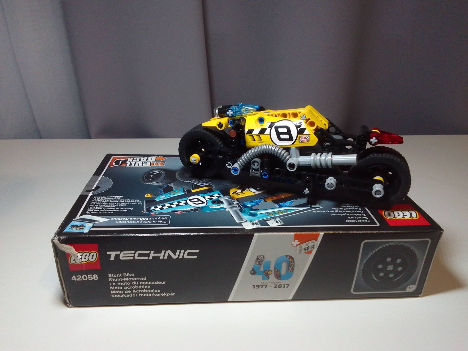 LEGO Technic 42058 Motocykl z napędem