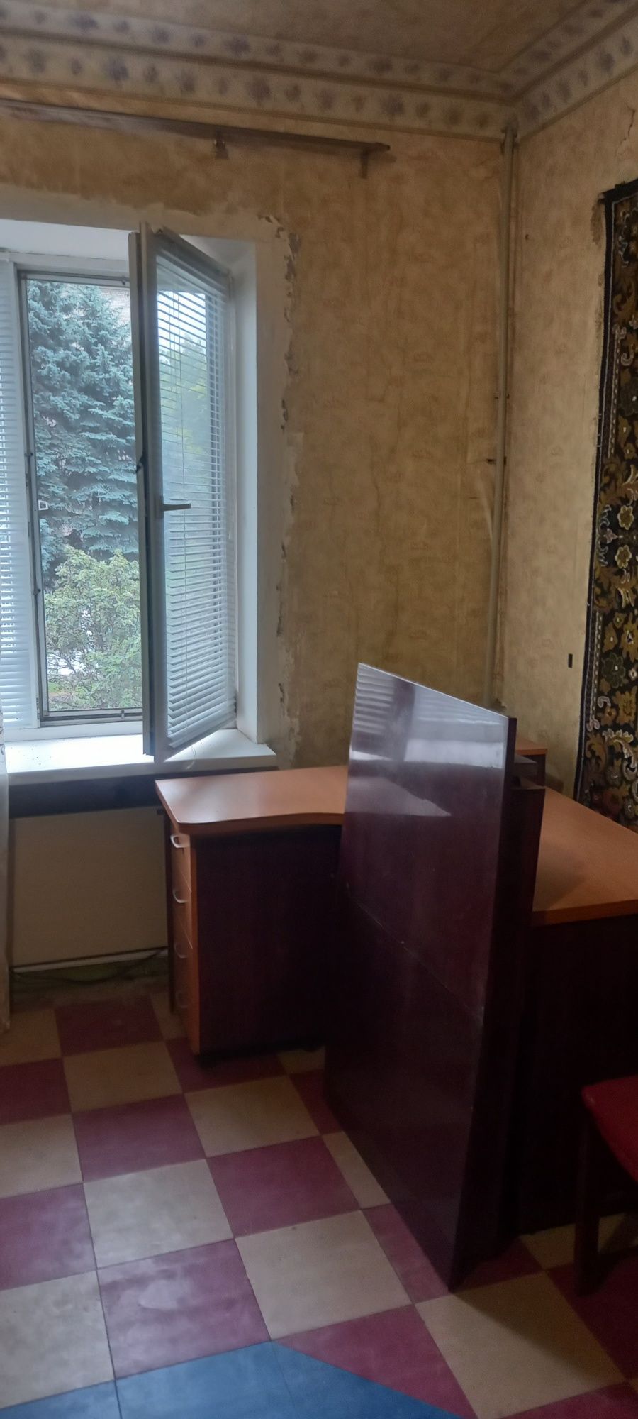 Продам 2ух.к.кв.3/3  р-н Автовокзала АО Эл.,МПО, Брон.дверь.
