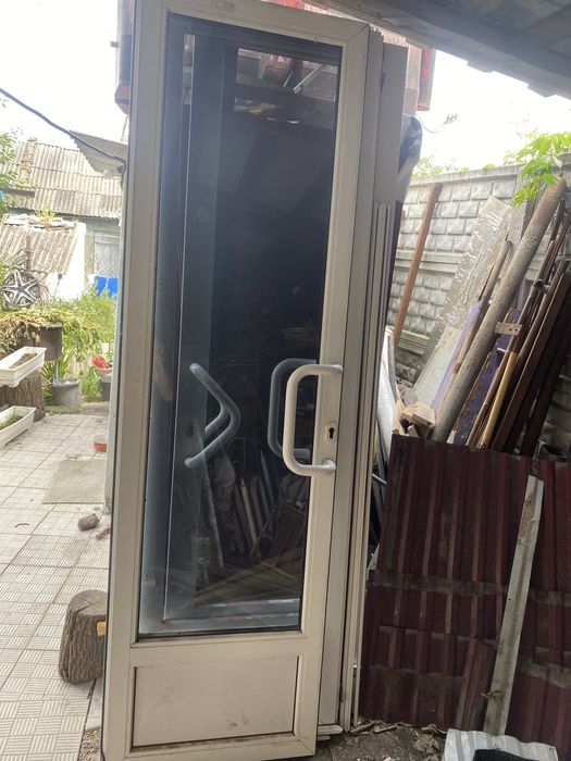 Двері металопластикові б/у