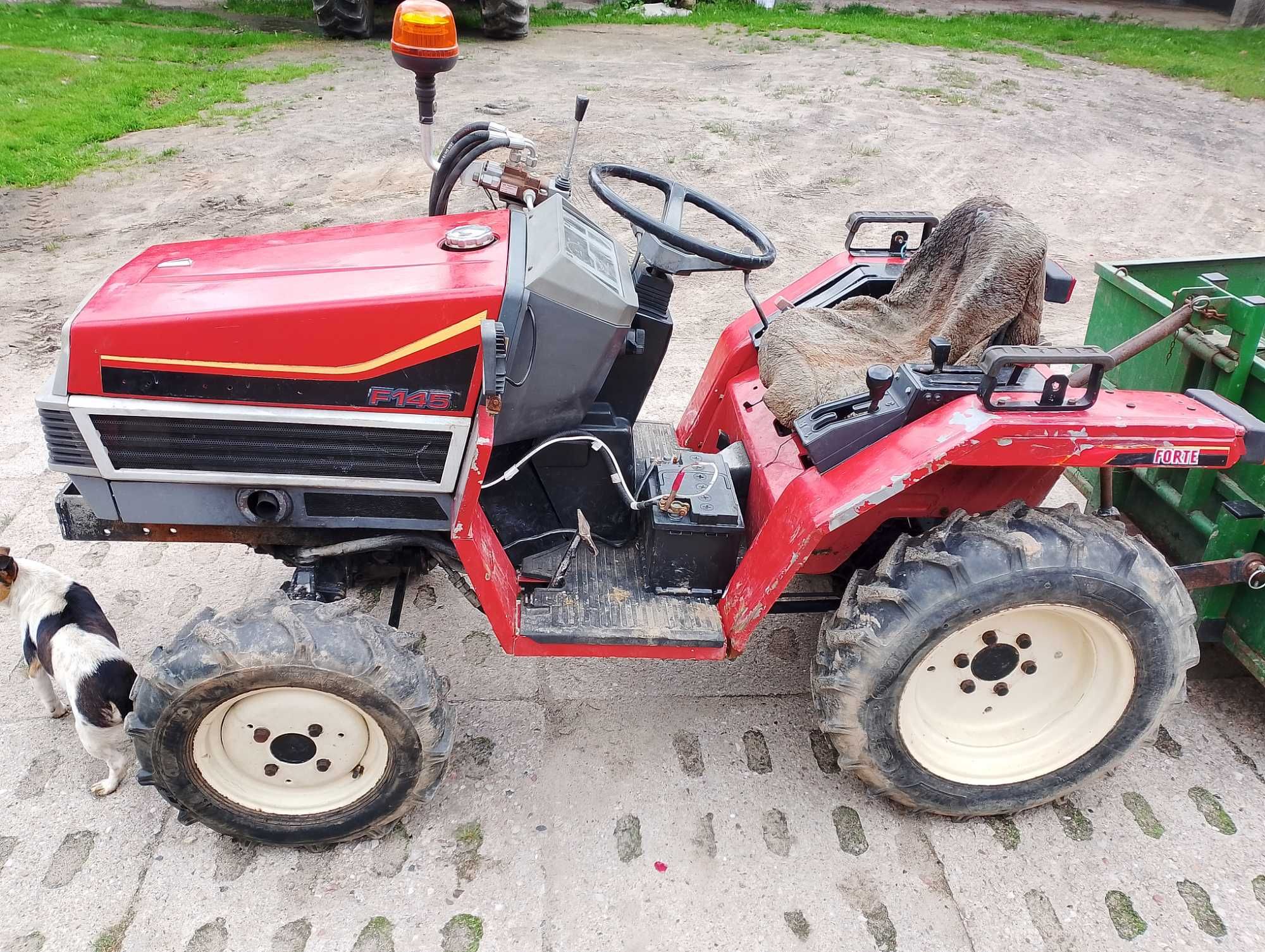 Mini traktorek Yanmar f145