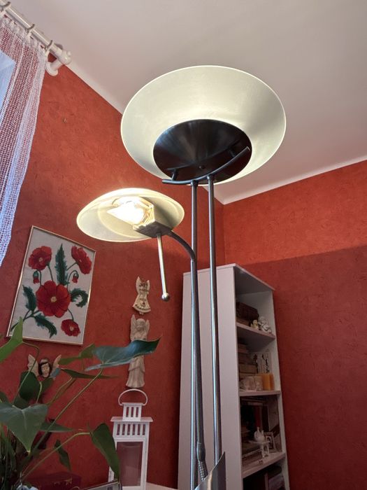 Lampa podłogowa stojąca srebrna dwa źródła światła