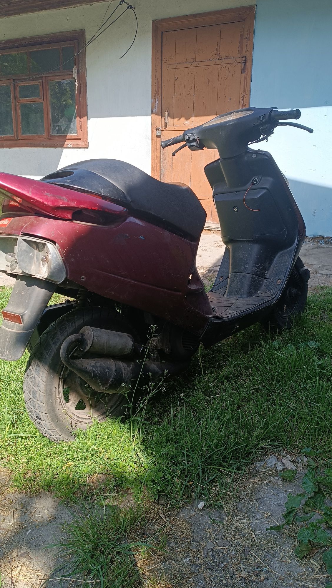 Продам скутер Aprilia Amico