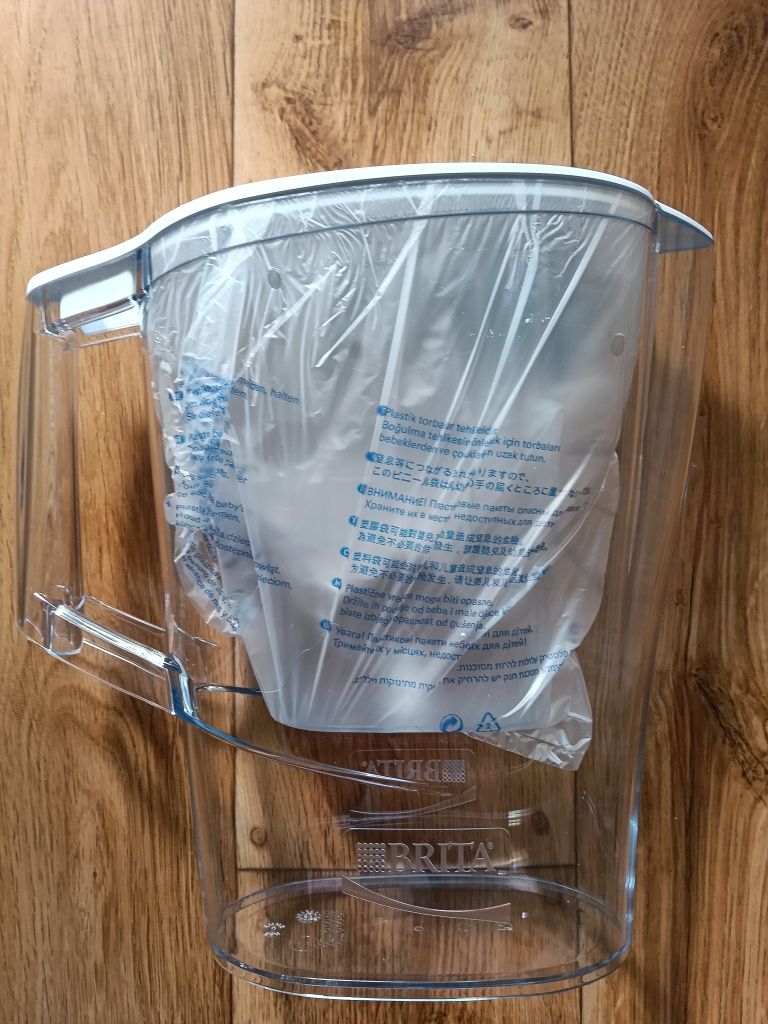Sprzedam dzbanek do filtrowania wody marki Brita, wraz z filtrem!